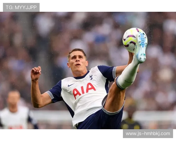 巴黎圣日耳曼巨星堆砌下的欧冠困境,豪门定位为何始终难逃“伪豪门”质疑? 巴黎圣日耳曼巨星堆砌下的欧冠困境,豪门定位为何始终难逃“伪豪门”质疑?