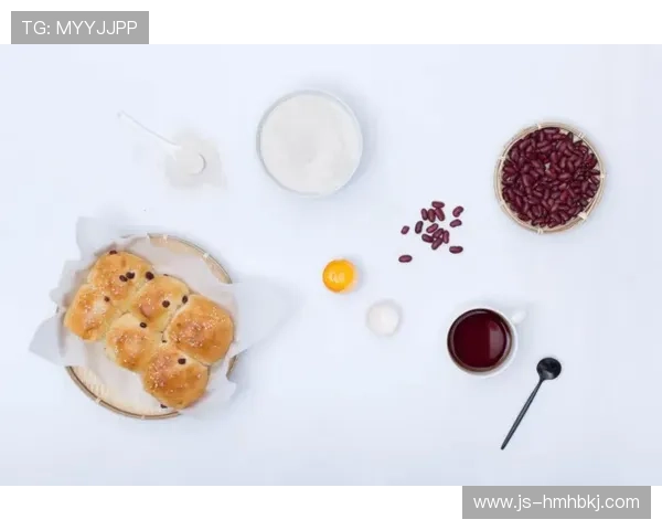 覃海洋家的冰箱里塞满蛋白粉，连饮料都是按毫升算的